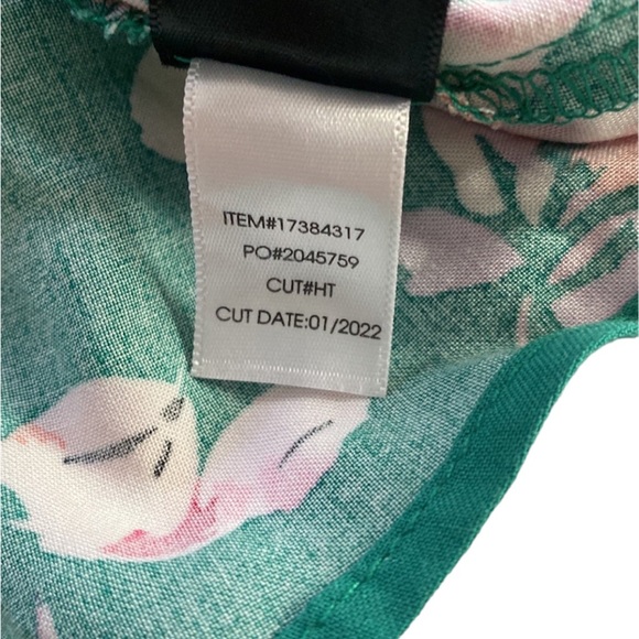 NWT Torrid  green floral blouse size 1x - Picture 9 of 10